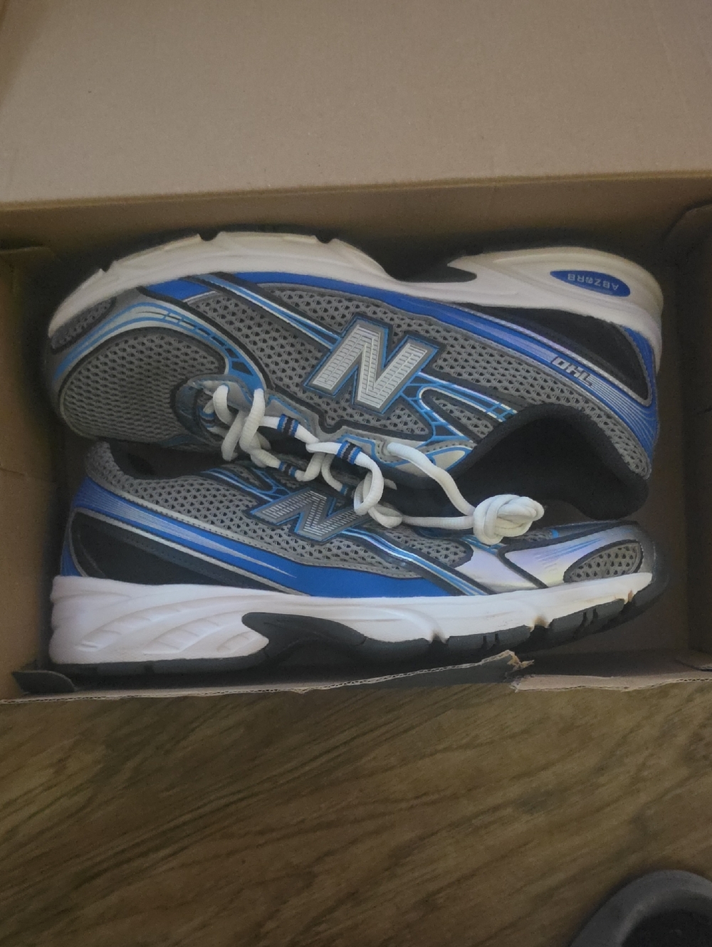 New Balance 740 Mens Sneakers in Blue and Gray